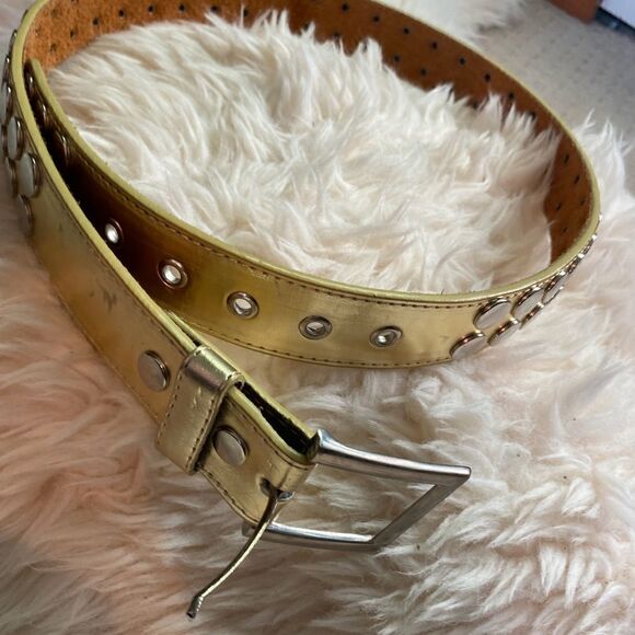Adjustable Gold belt with stud embellishments - Picture 1 of 5